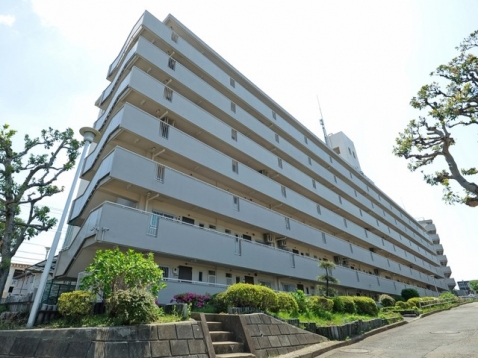 しらとり台住宅1号棟